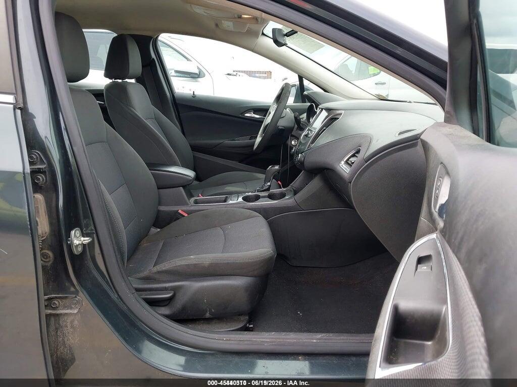 1G1BE5SM4J7155014 2018 CHEVROLET CRUZE photo no. 5