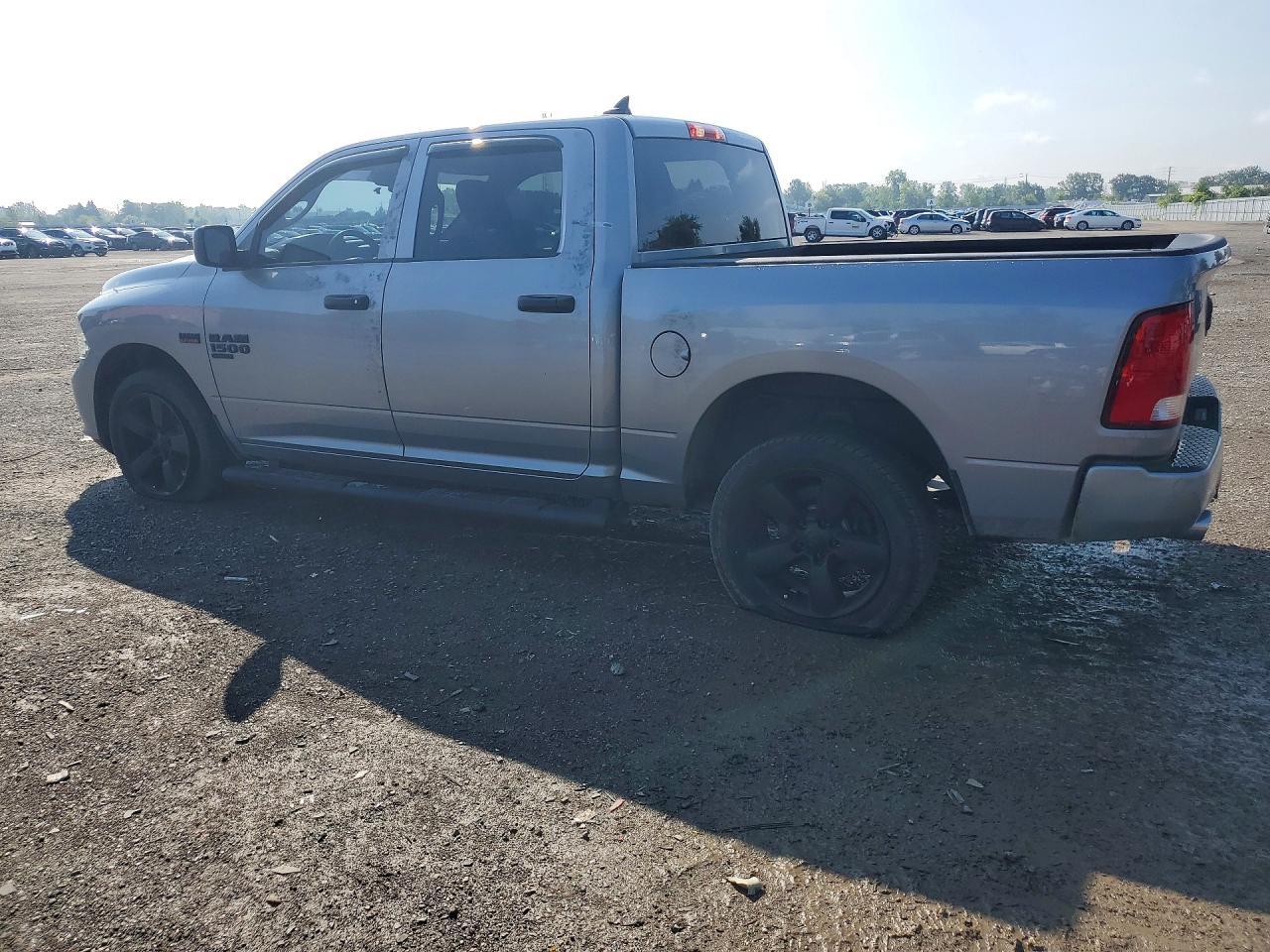 2019 RAM 1500 CLASSIC TRADESMAN — Фото 2 из 12