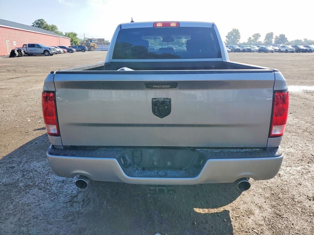 2019 RAM 1500 CLASSIC TRADESMAN — Фото 6 из 12