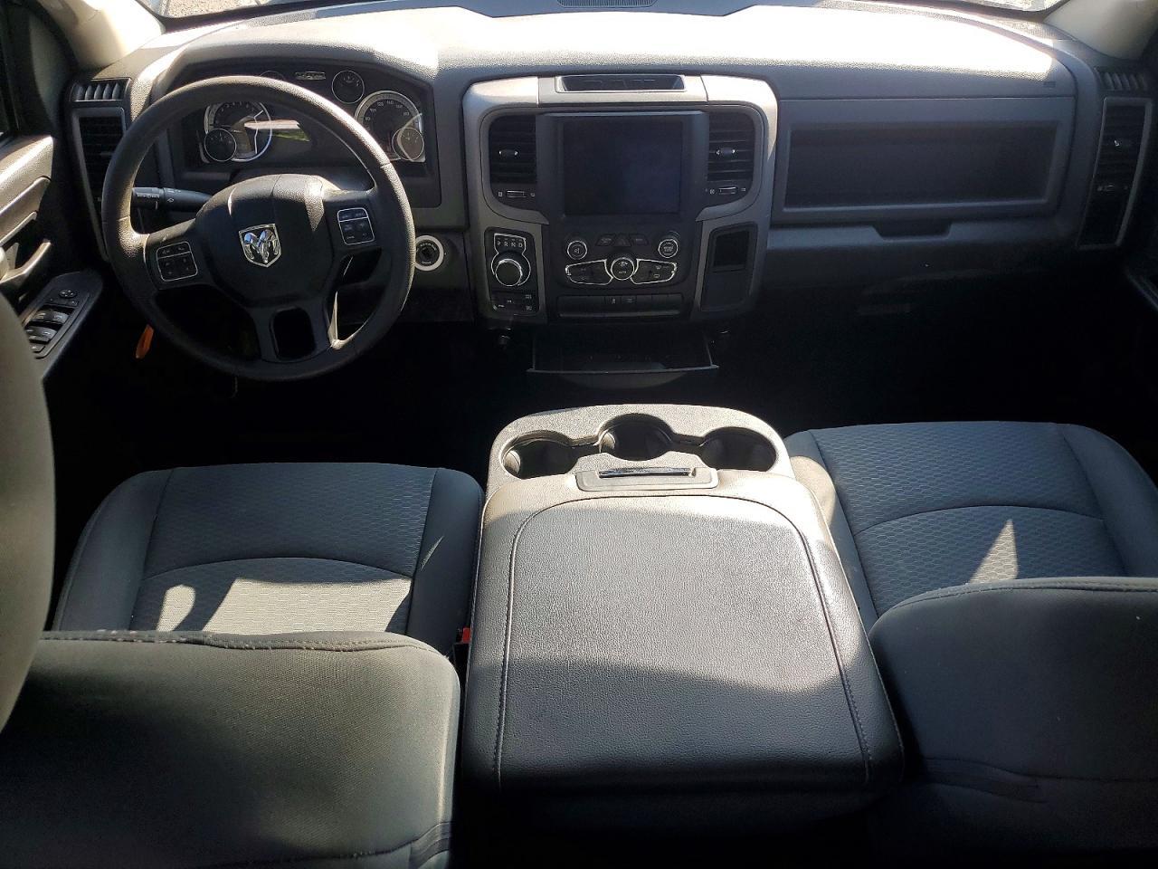 2019 RAM 1500 CLASSIC TRADESMAN — Фото 8 из 12