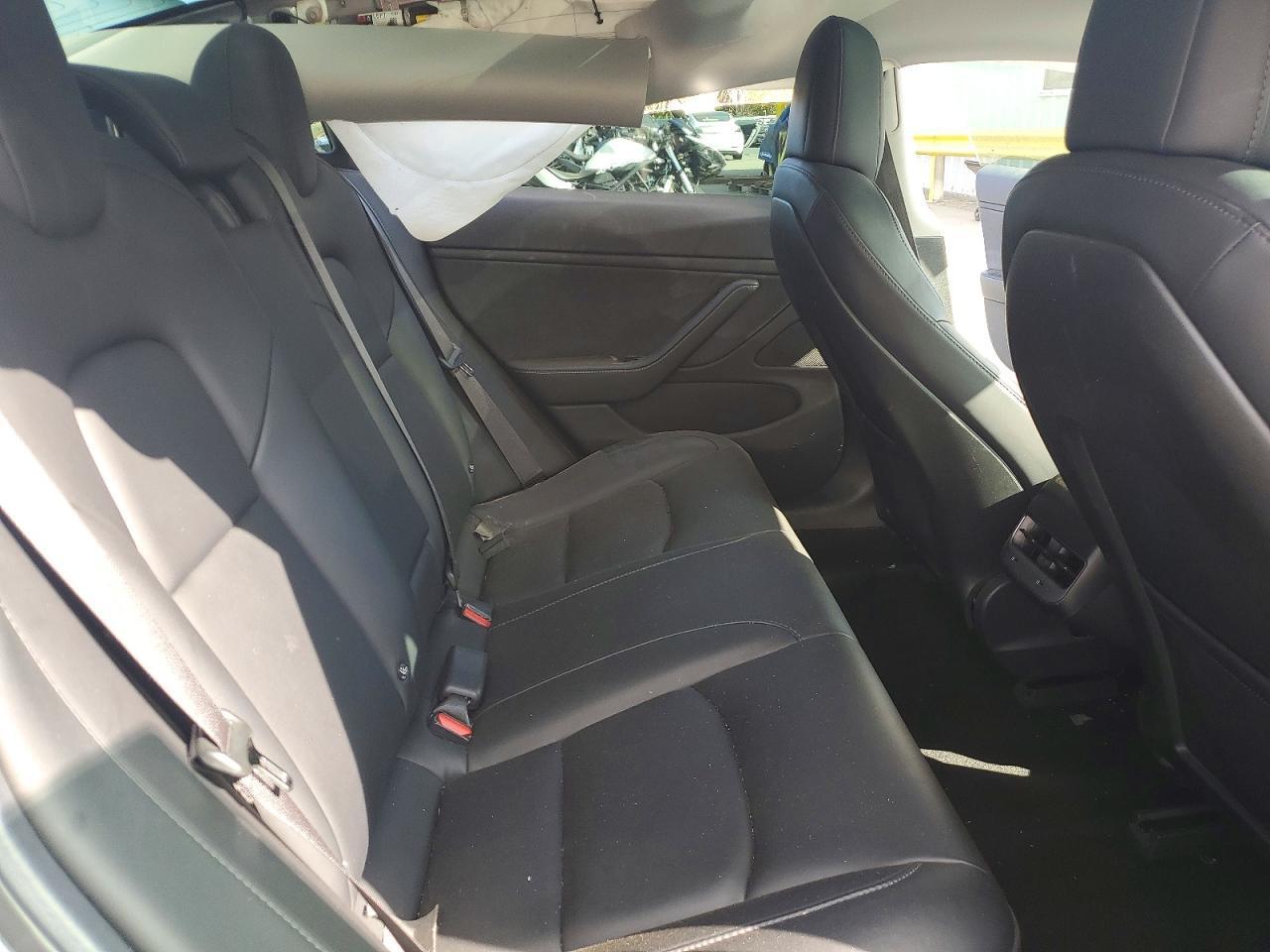 5YJ3E1EA2JF024339 2018 TESLA MODEL 3 photo no. 10