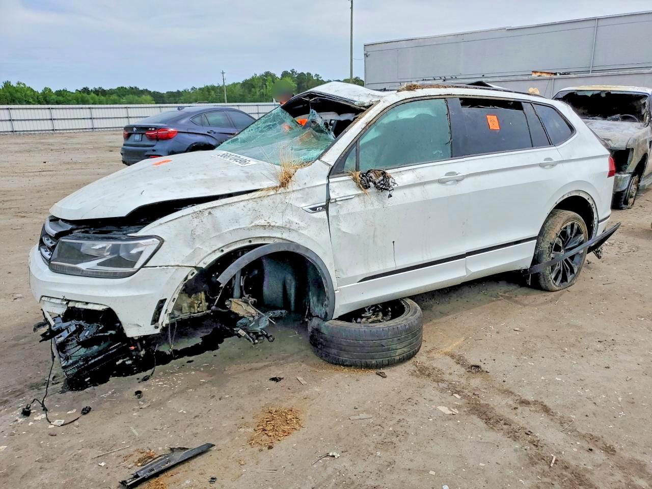 2020 VOLKSWAGEN TIGUAN 3VV2B7AX7LM164047
