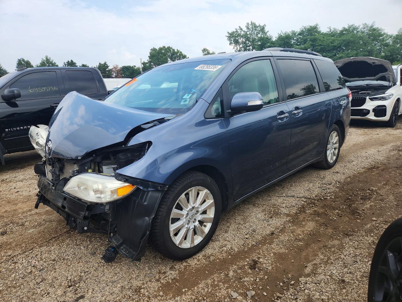 2013 TOYOTA SIENNA 5TDDK3DC1DS056291