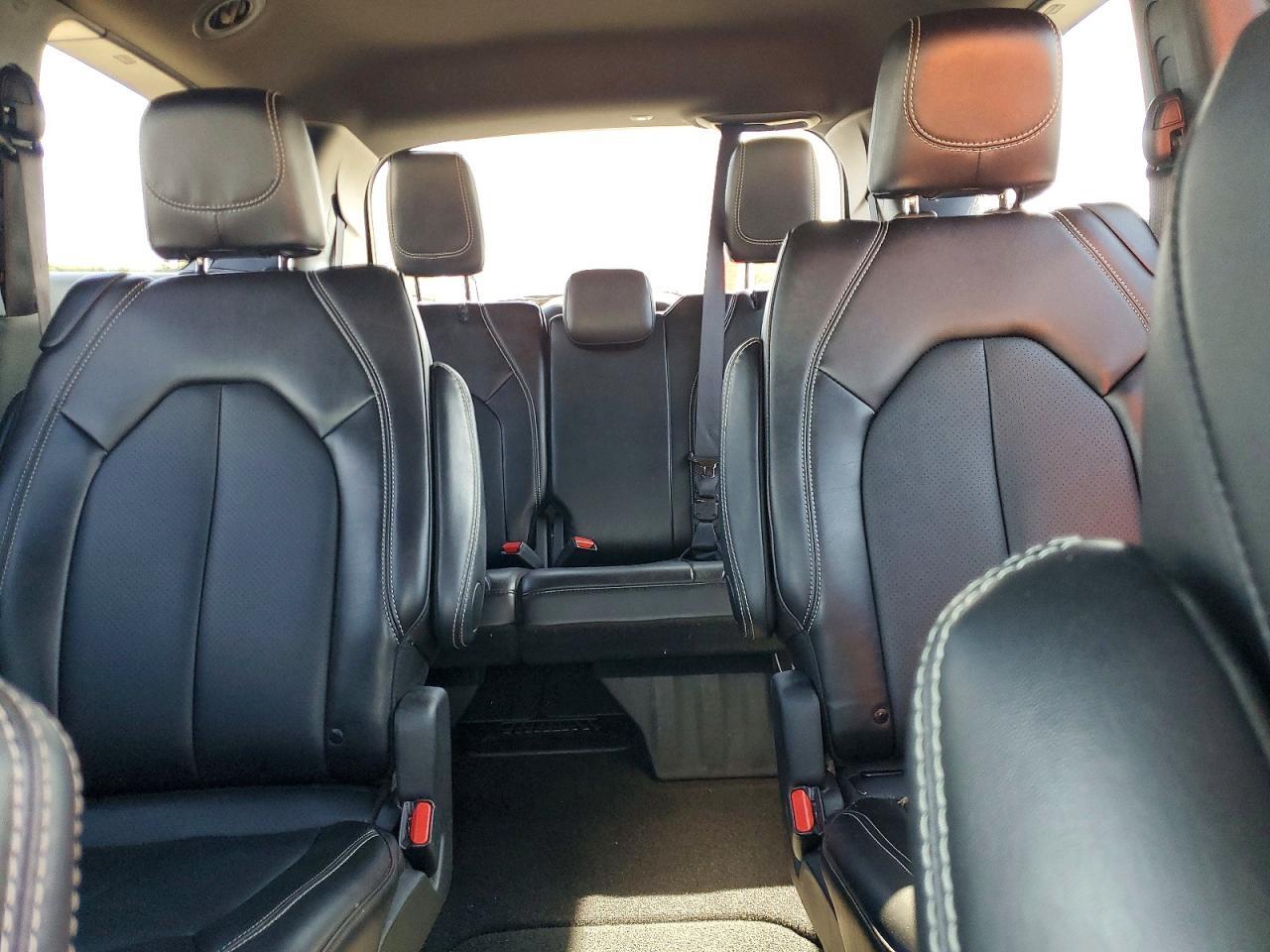 2025 CHRYSLER PACIFICA SELECT — Фото 10 из 13