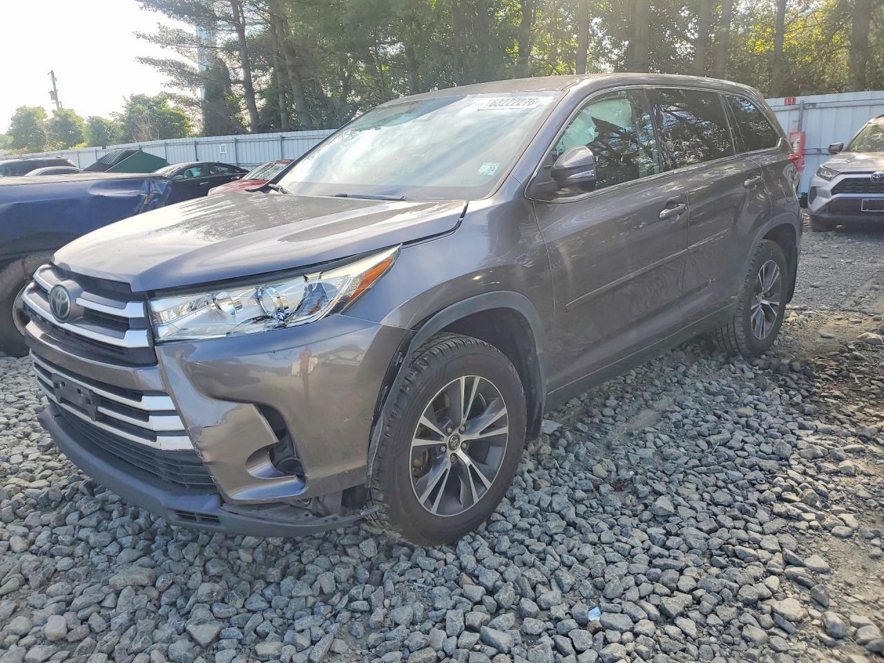 2018 TOYOTA HIGHLANDER 5TDBZRFH2JS496885