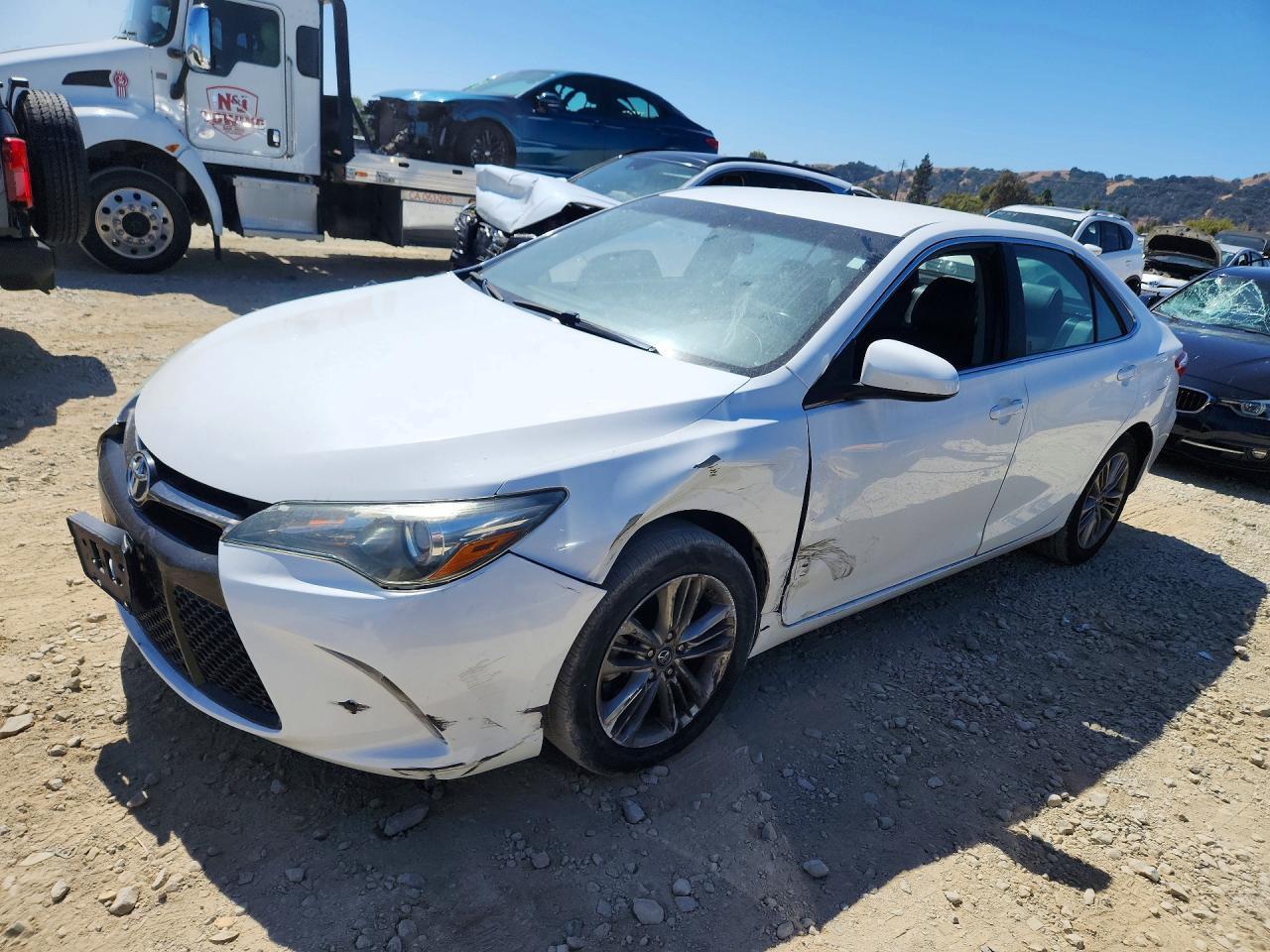 2016 TOYOTA CAMRY SE