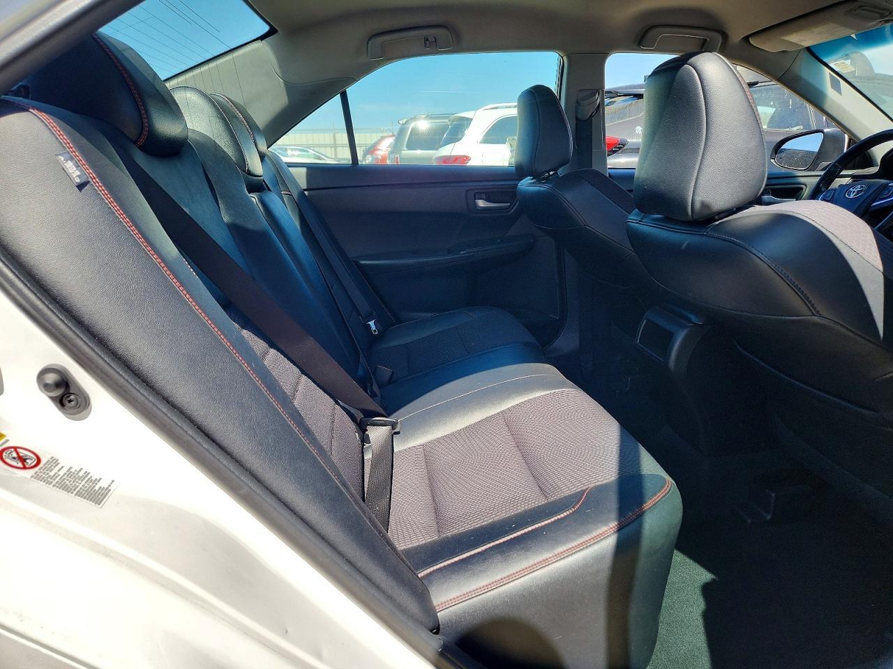 2016 TOYOTA CAMRY SE — Фото 10 из 12