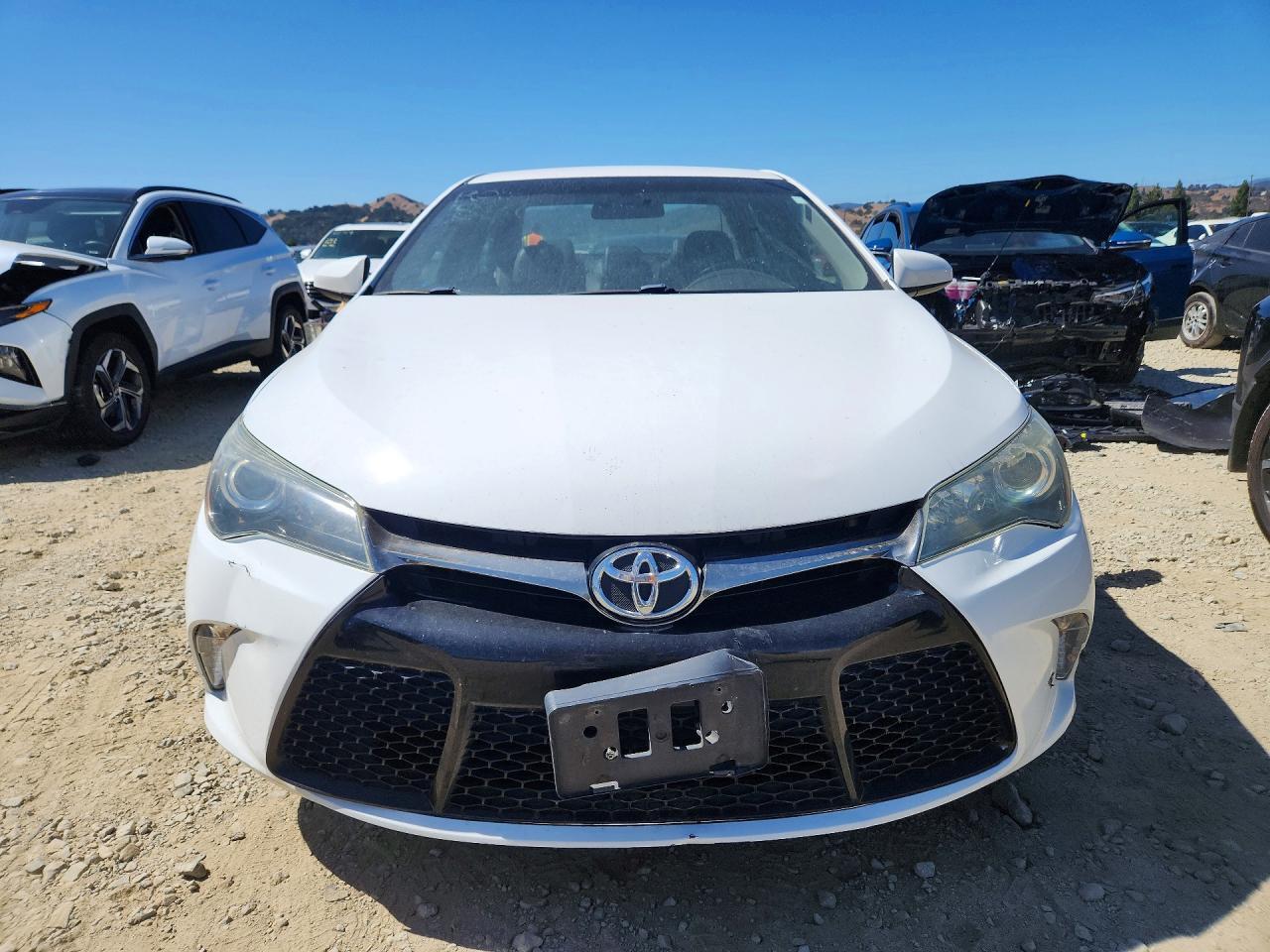 2016 TOYOTA CAMRY SE — Фото 5 из 12