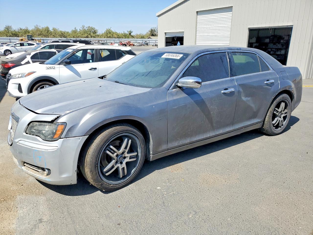 2011 CHRYSLER 300 2C3CA5CGXBH557937