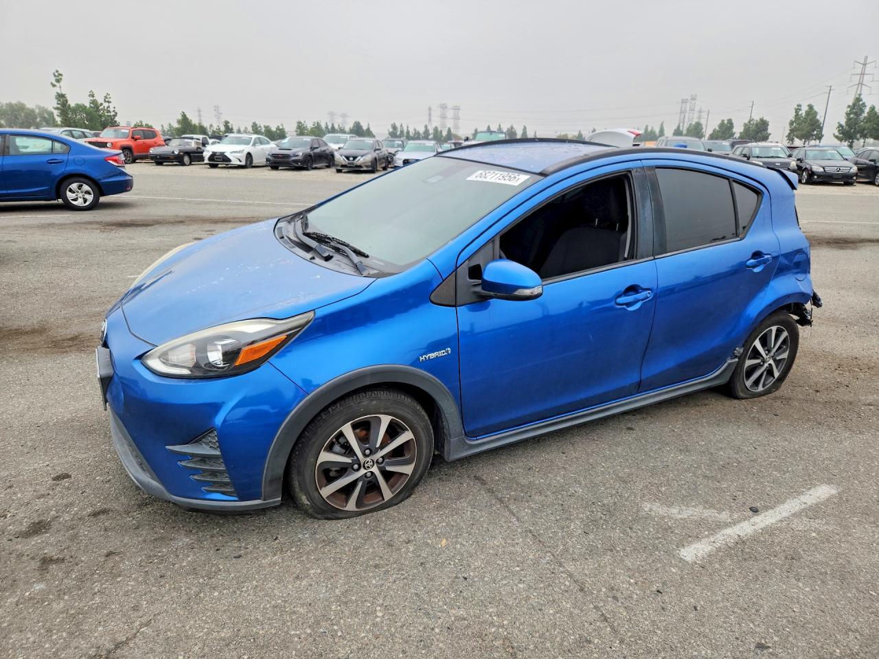 2018 TOYOTA PRIUS C JTDKDTB32J1612539