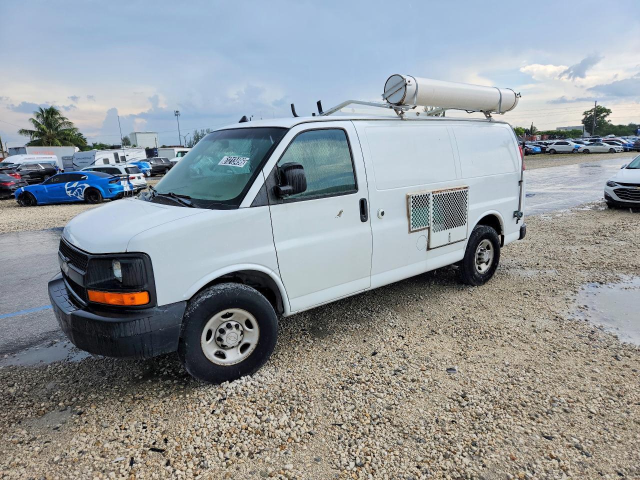 2008 CHEVROLET EXPRESS G3500 1GCHG35K381162561