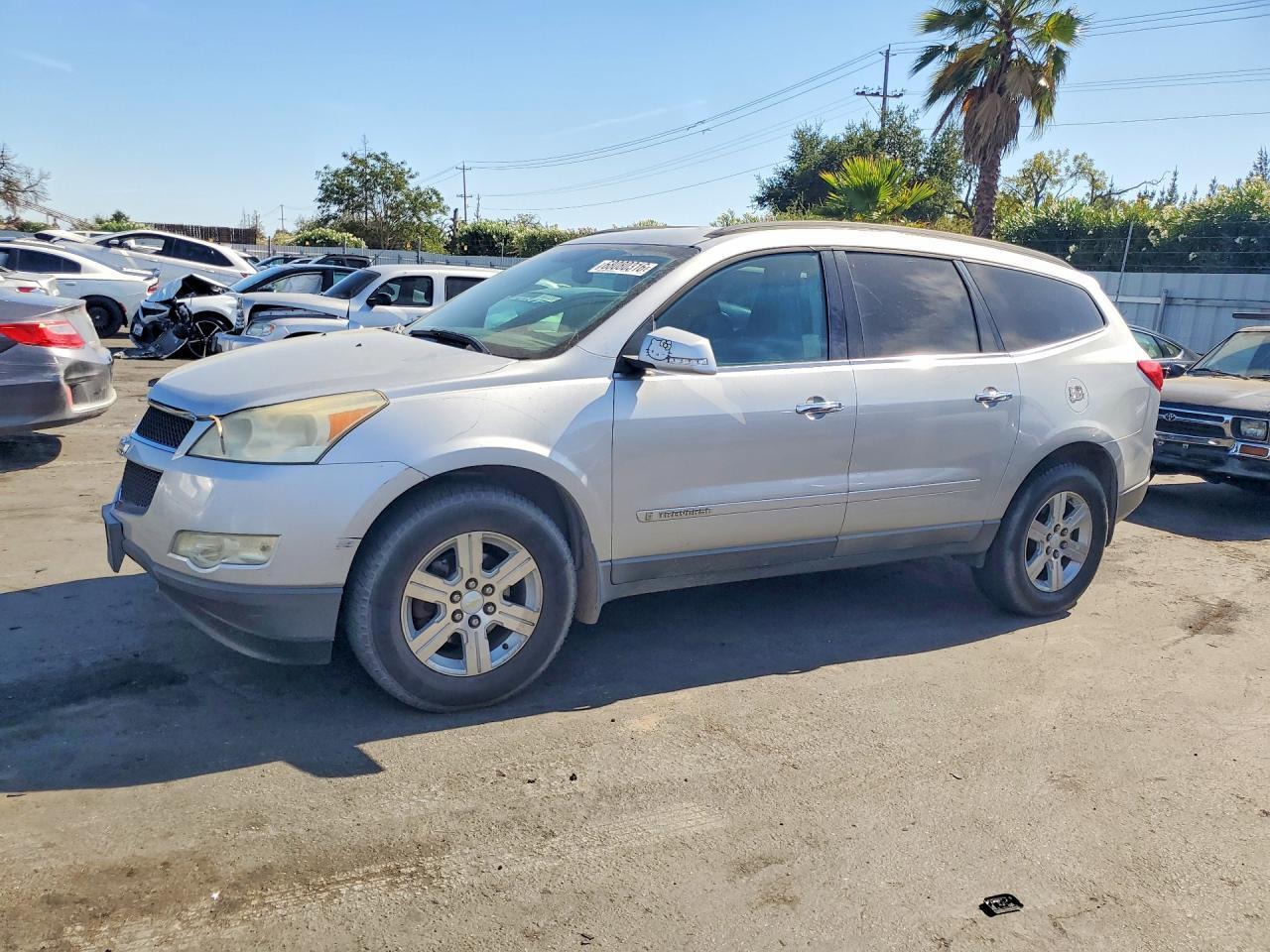 2009 CHEVROLET TRAVERSE 1GNER23D19S136569