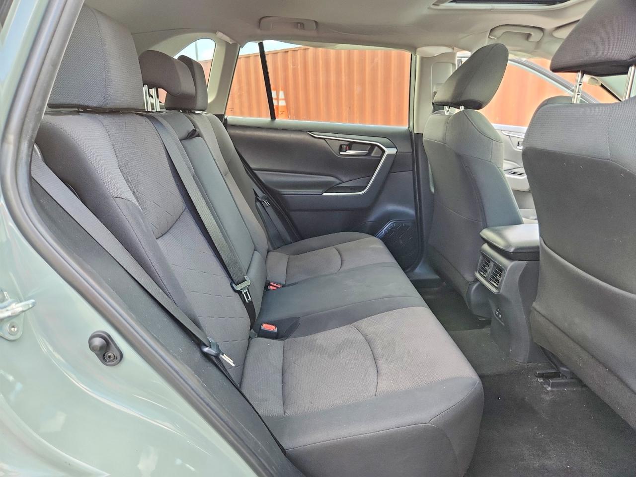 2019 TOYOTA RAV4 XLE — Фото 11 из 13