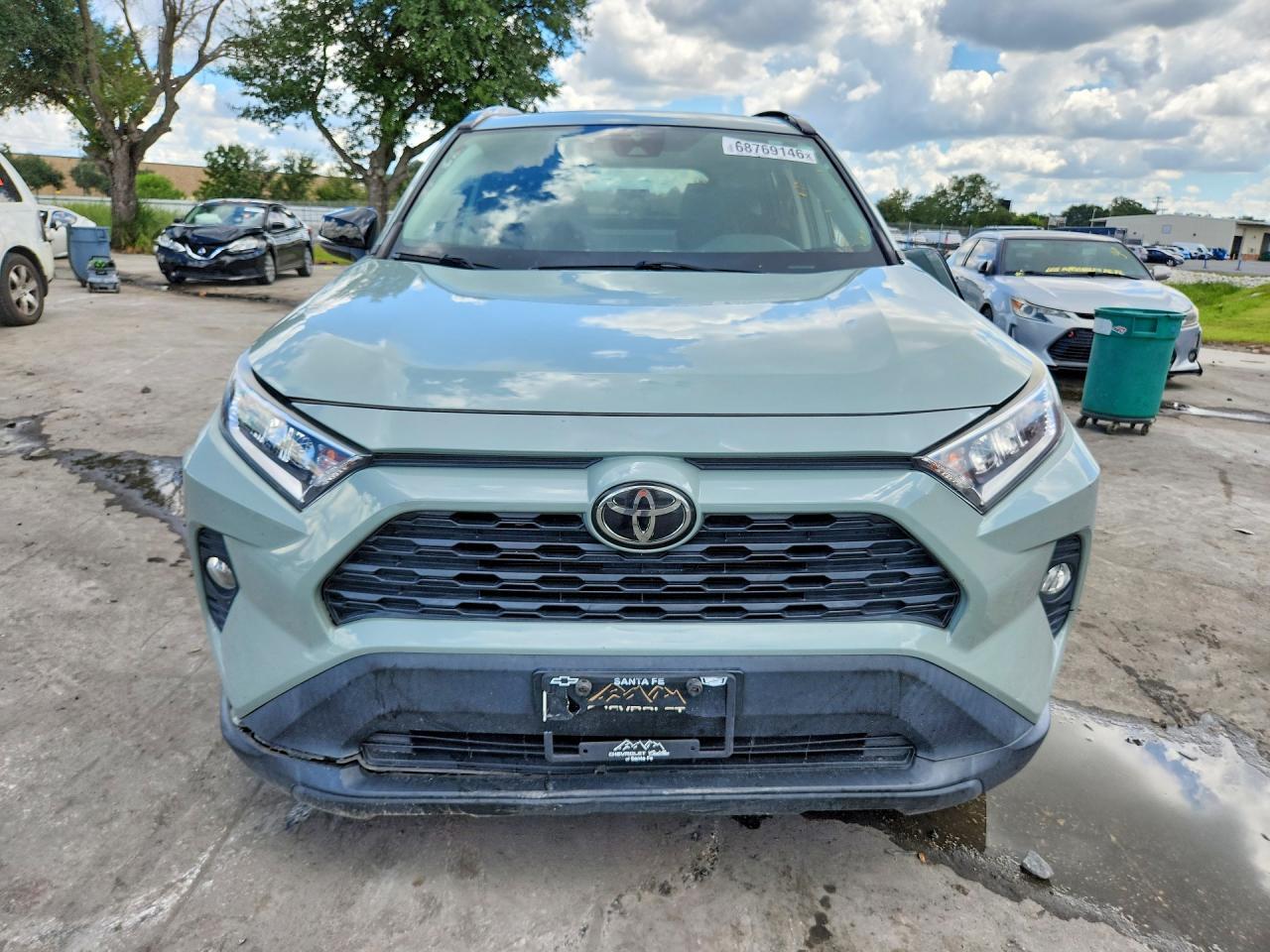 2019 TOYOTA RAV4 XLE — Фото 5 из 13