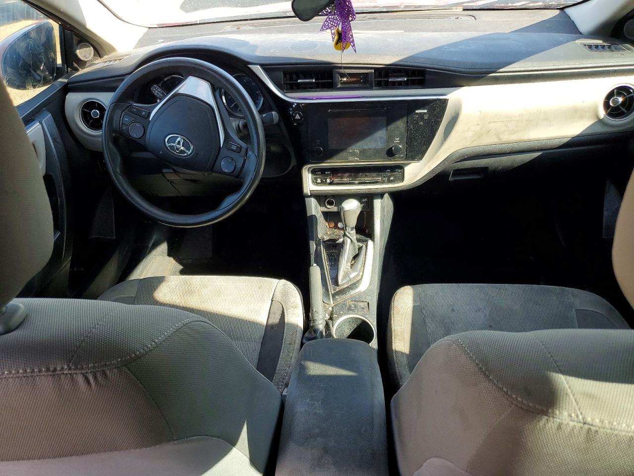 2T1BURHE4HC772083 2017 TOYOTA COROLLA photo no. 8