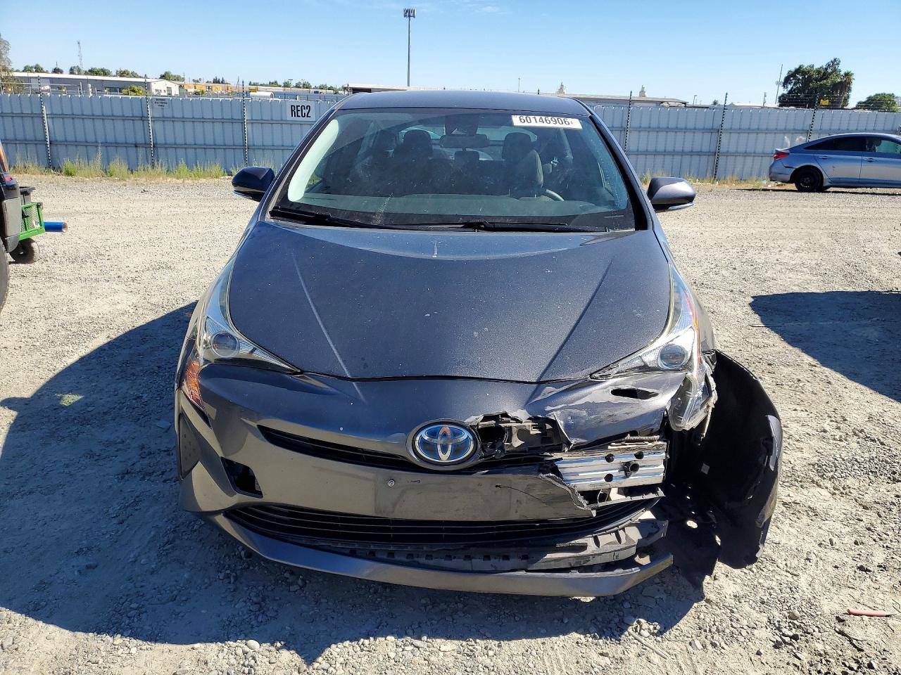 JTDKBRFU7H3040975 2017 TOYOTA PRIUS photo no. 5