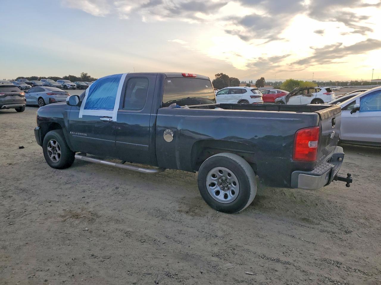 2008 CHEVROLET SILVERADO C1500 — Фото 2 из 12