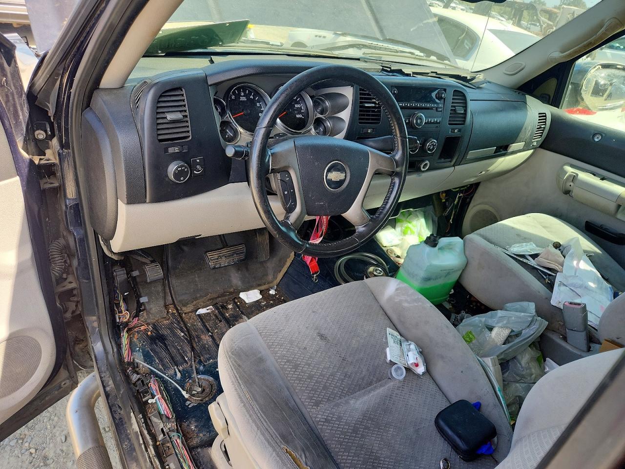 2008 CHEVROLET SILVERADO C1500 — Фото 8 из 12