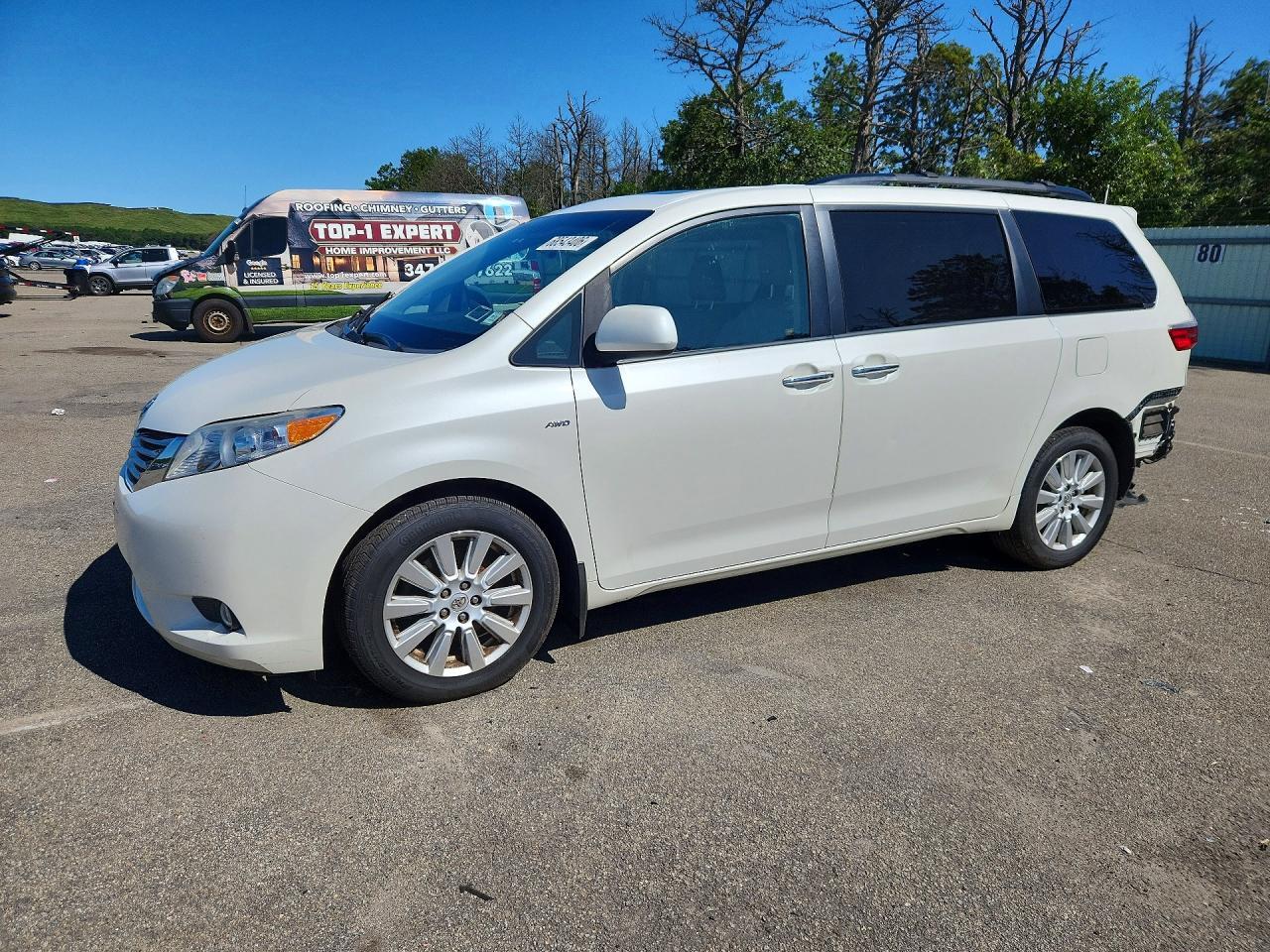2017 TOYOTA SIENNA 5TDDZ3DC8HS185906