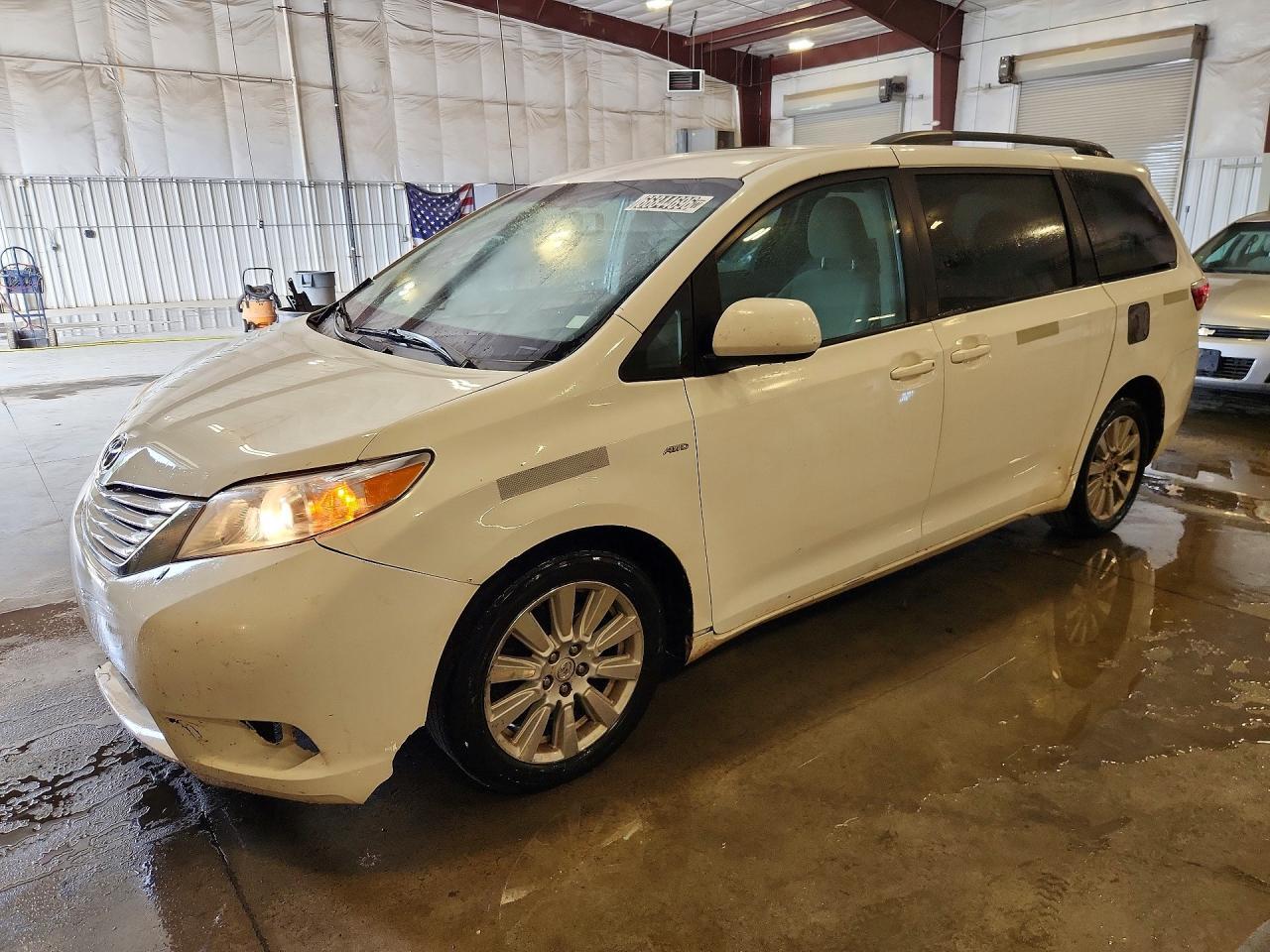 2017 TOYOTA SIENNA 5TDJZ3DC1HS172627