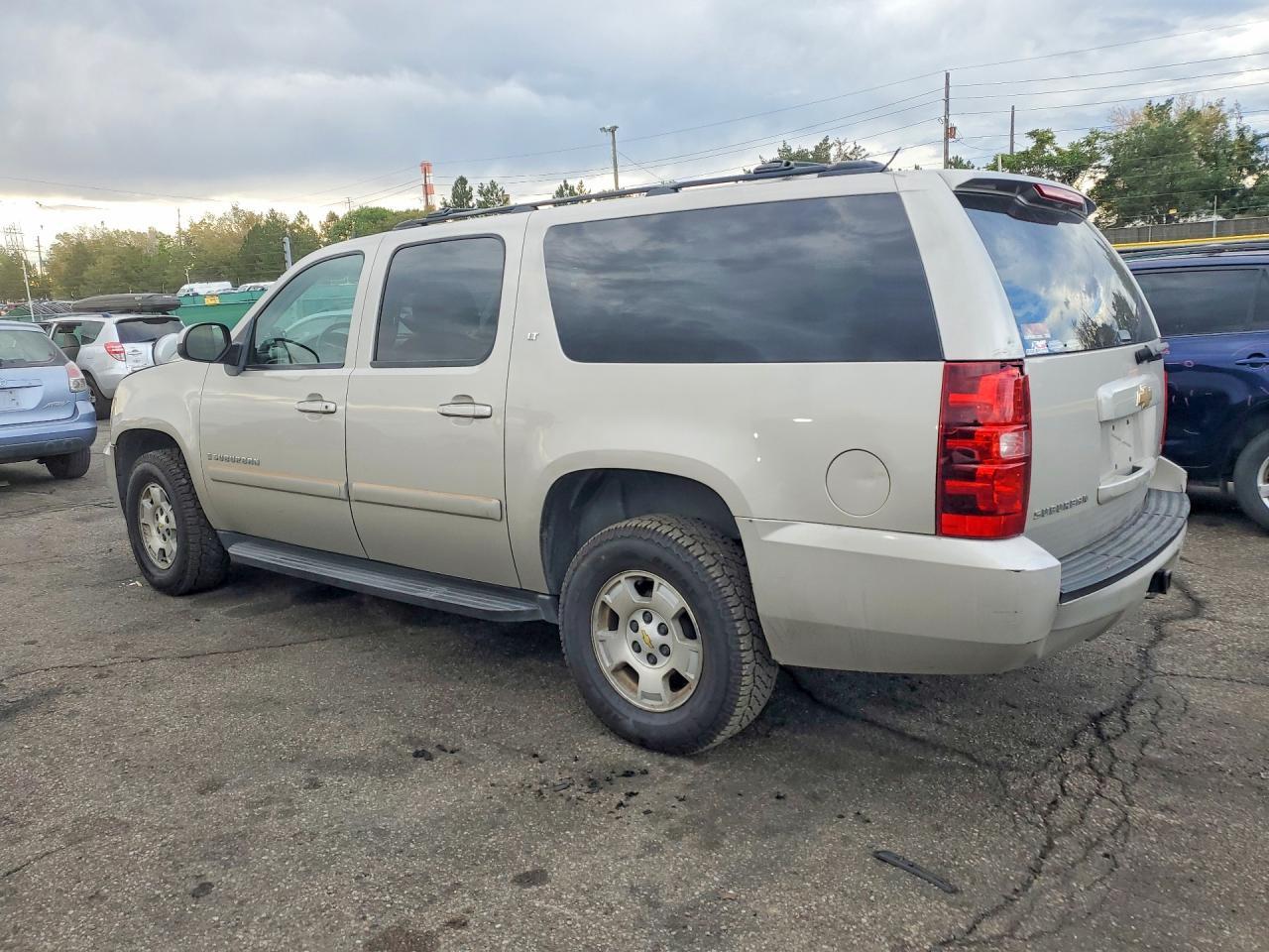 1GNFK16367R318522 2007 CHEVROLET SUBURBAN photo no. 2