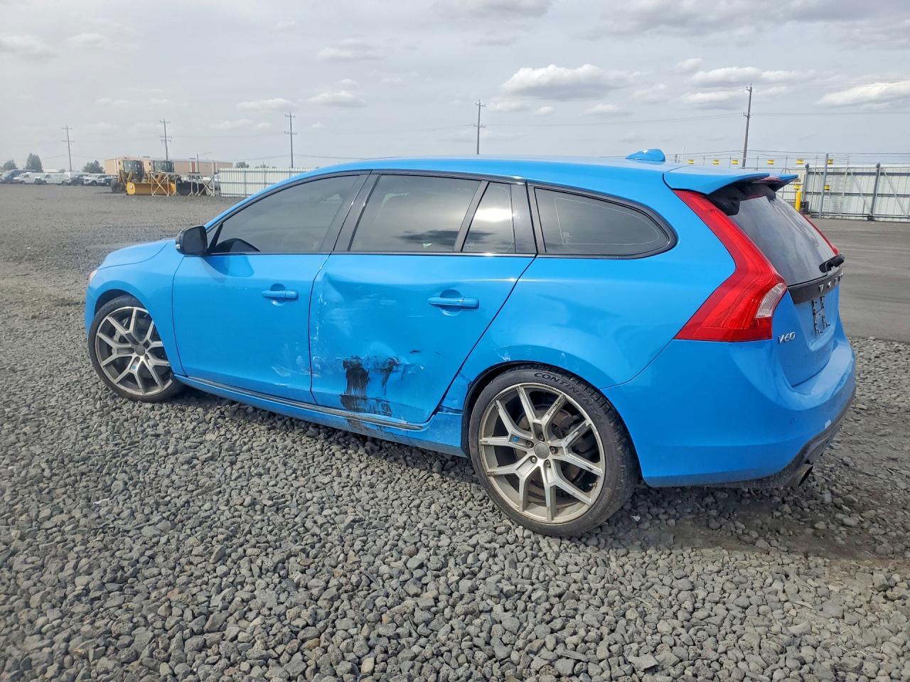 2016 VOLVO V60 POLESTAR — Фото 2 из 12