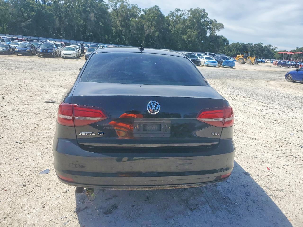 2017 VOLKSWAGEN JETTA SE — Фото 6 из 12