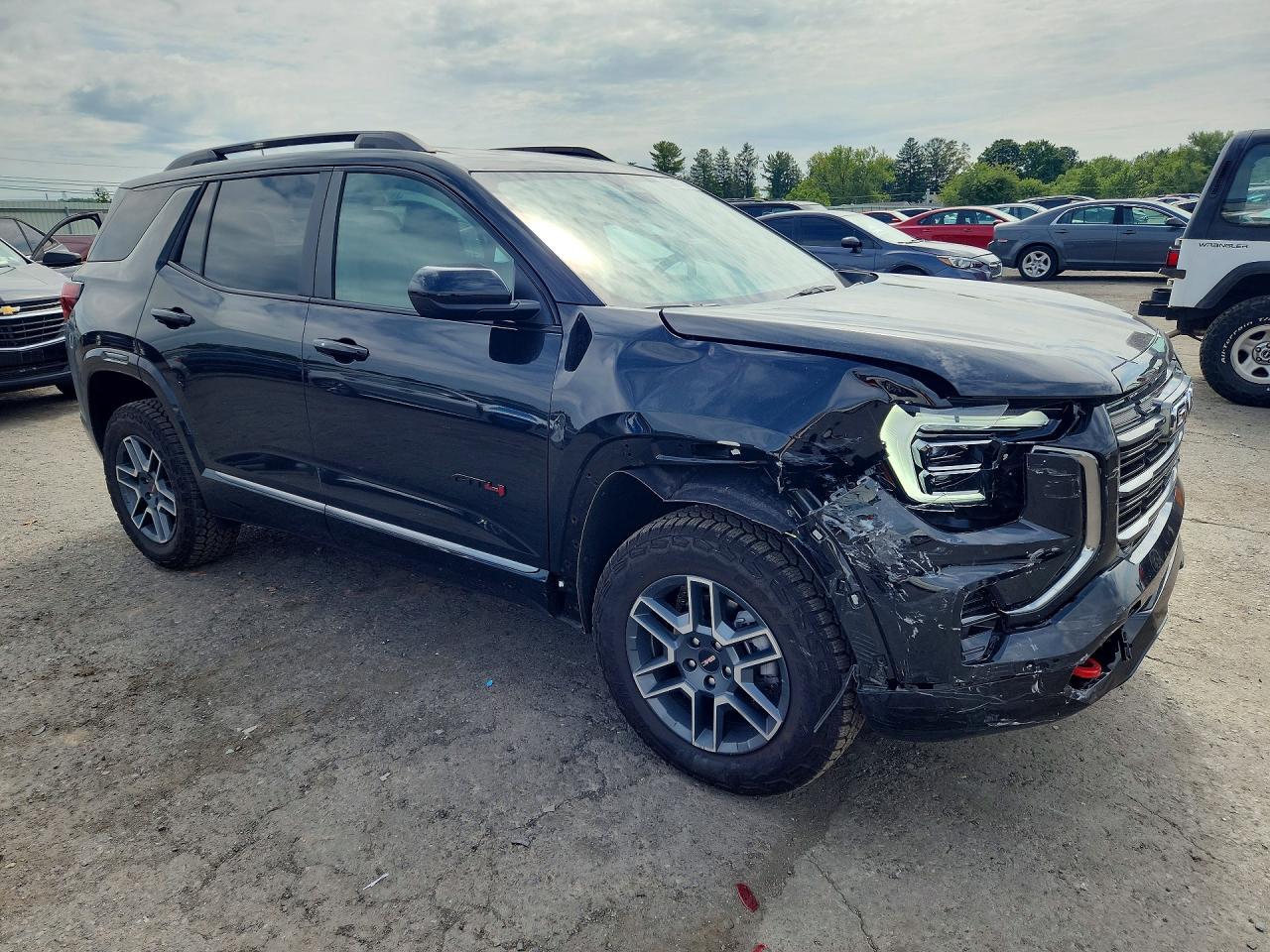 2026 GMC TERRAIN AT4 — Фото 4 из 13