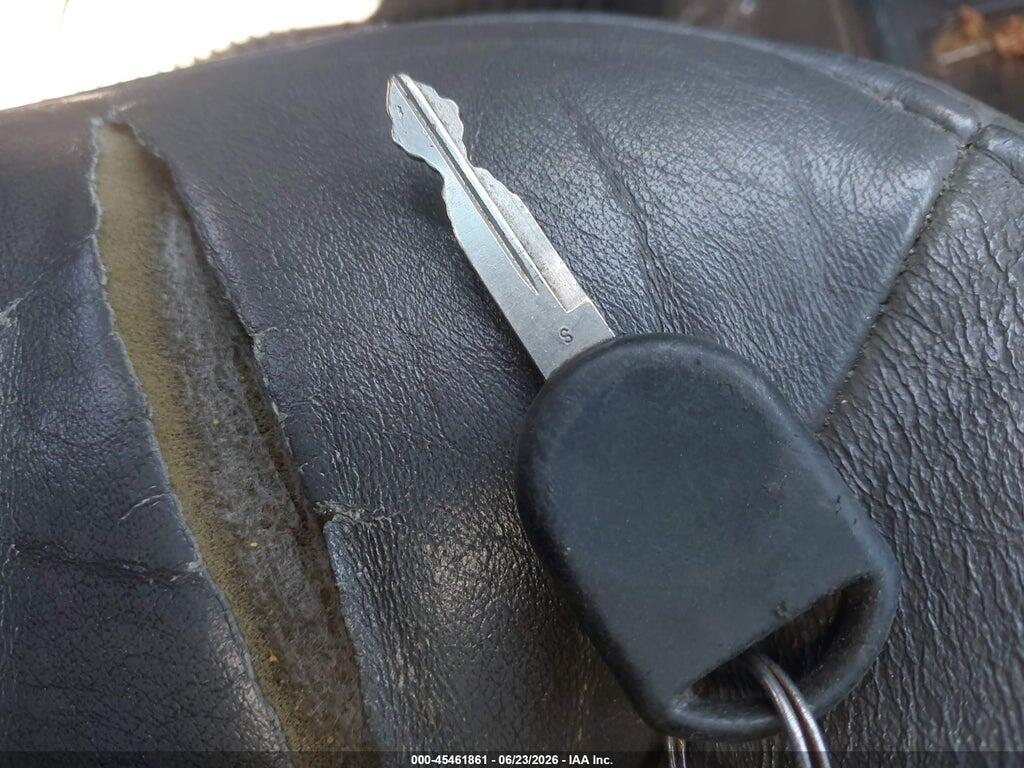 1FMCU04151KF72915 2001 FORD ESCAPE photo no. 11