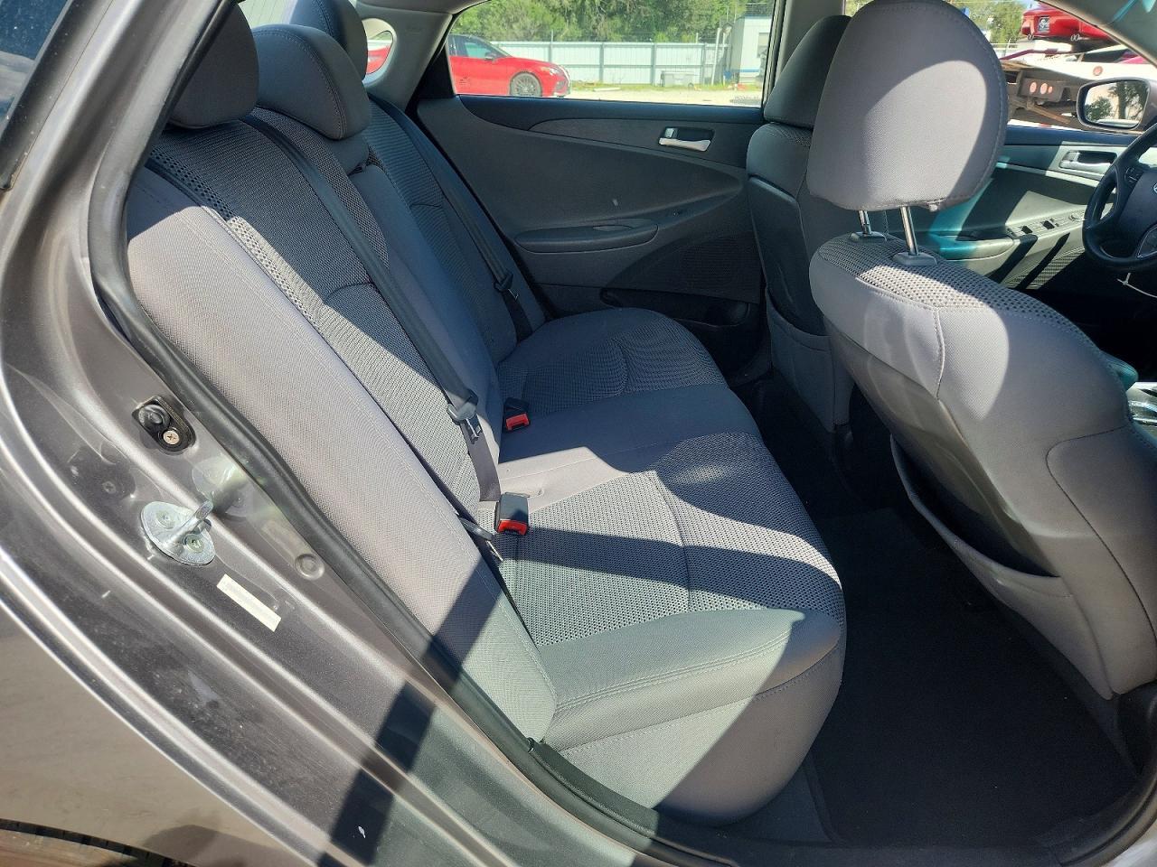 2011 HYUNDAI SONATA GLS — Фото 10 из 13