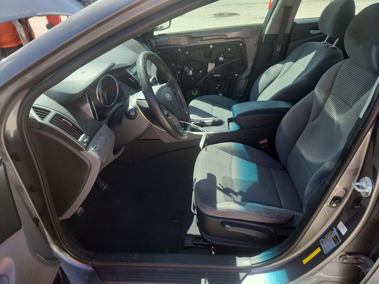 2011 HYUNDAI SONATA GLS — Фото 7 из 13