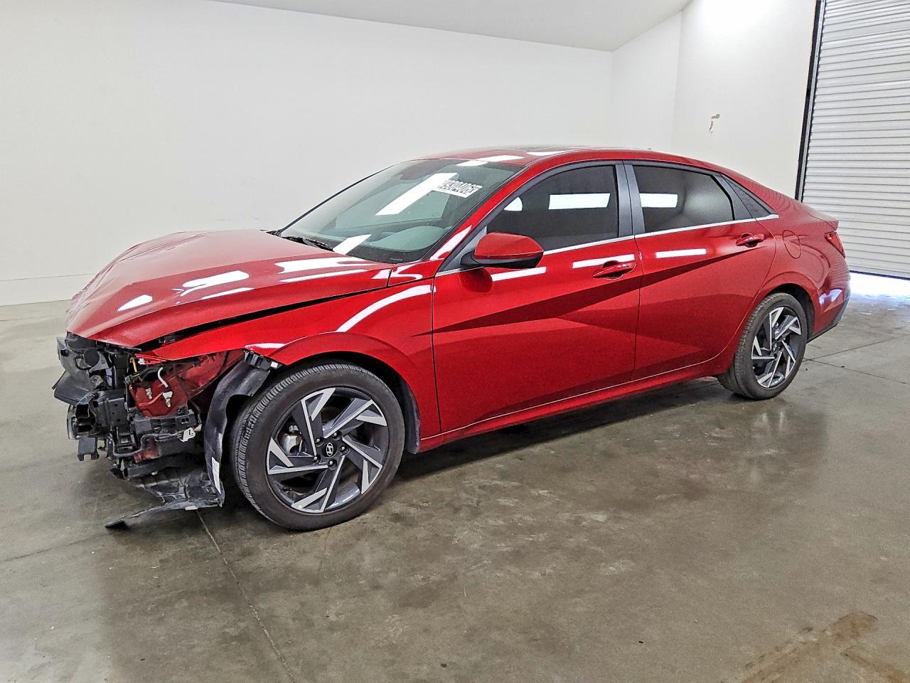 2025 HYUNDAI ELANTRA KMHLS4DG2SU082553