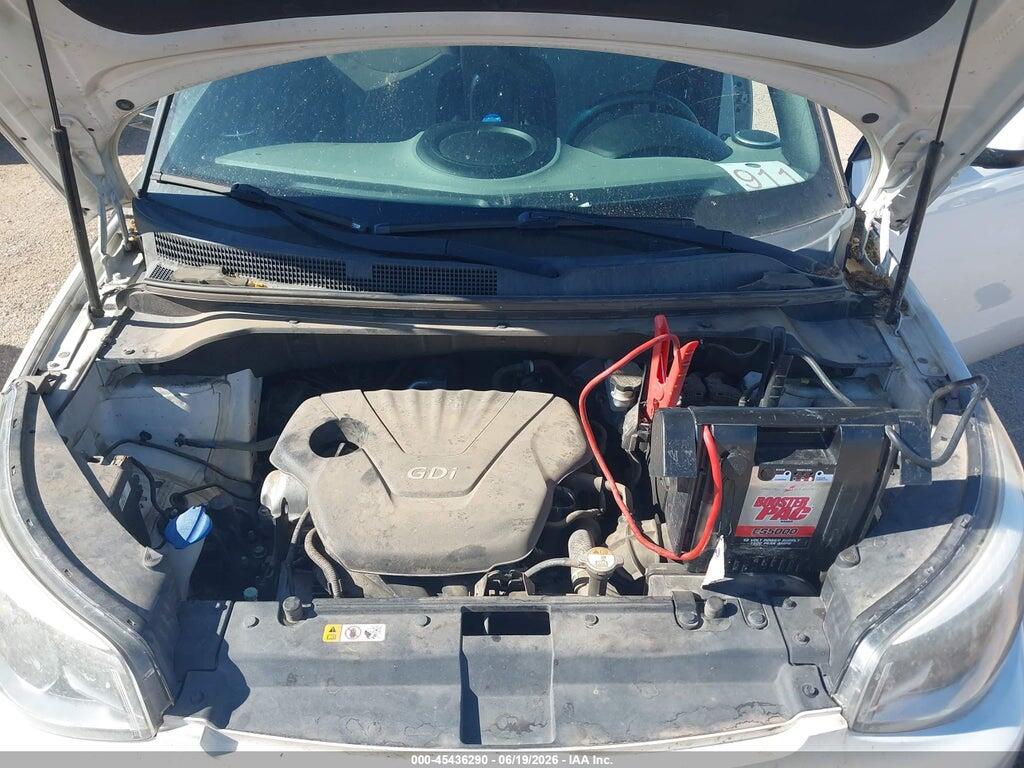 KNDJN2A28G7388775 2016 KIA SOUL photo no. 10