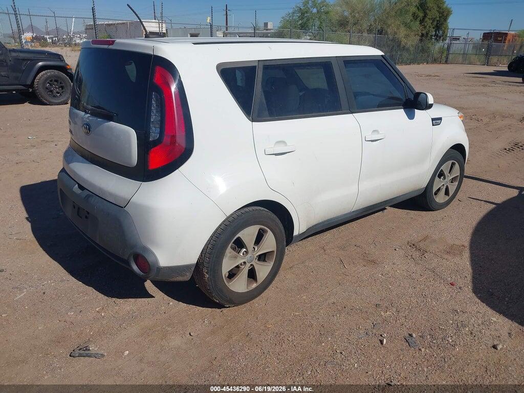 KNDJN2A28G7388775 2016 KIA SOUL photo no. 4