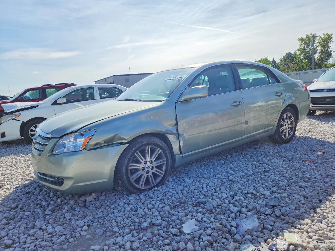 2005 TOYOTA AVALON 4T1BK36B65U023937