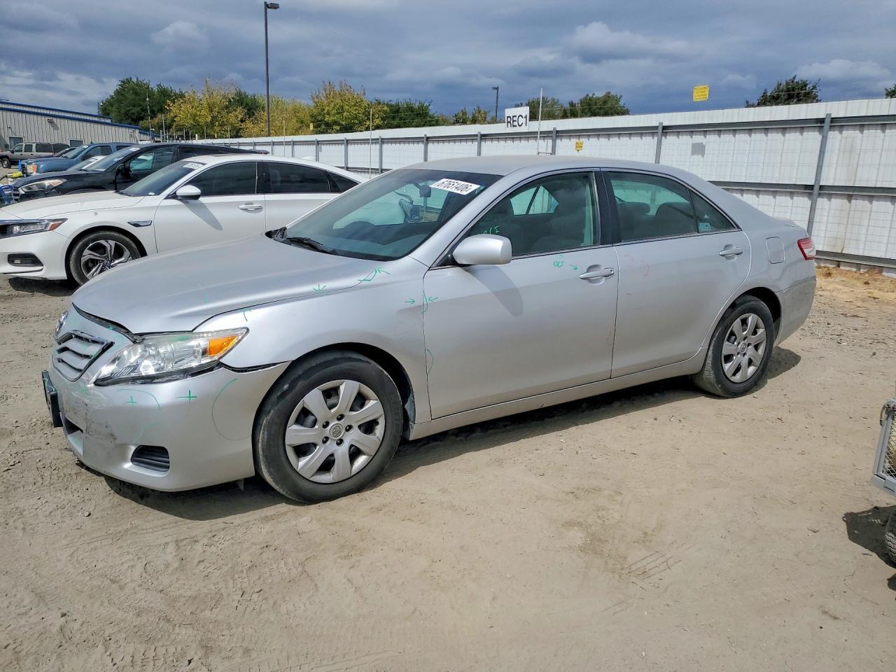 2011 TOYOTA CAMRY 4T1BF3EK5BU743022