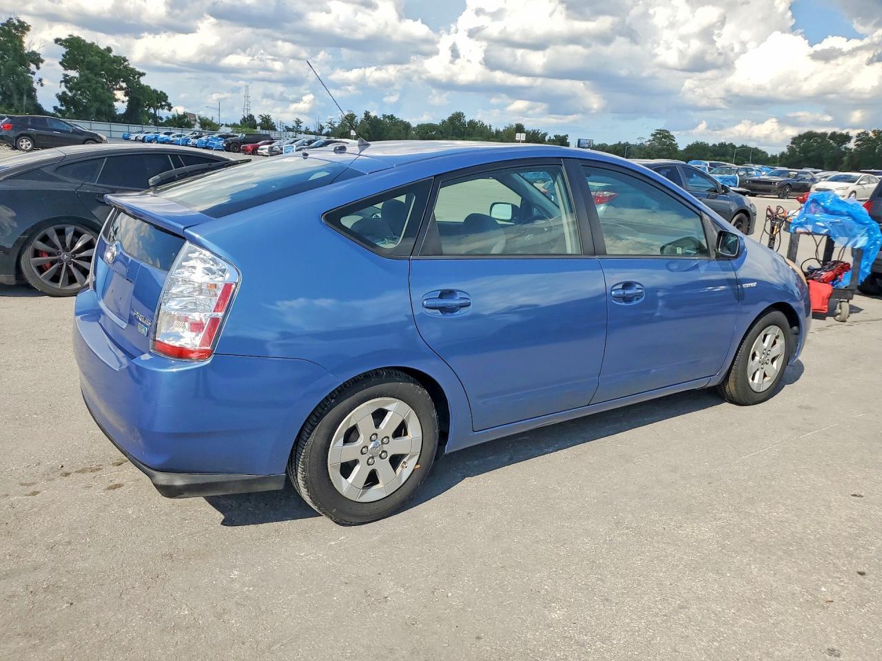 2008 TOYOTA PRIUS BASE — Фото 3 из 12
