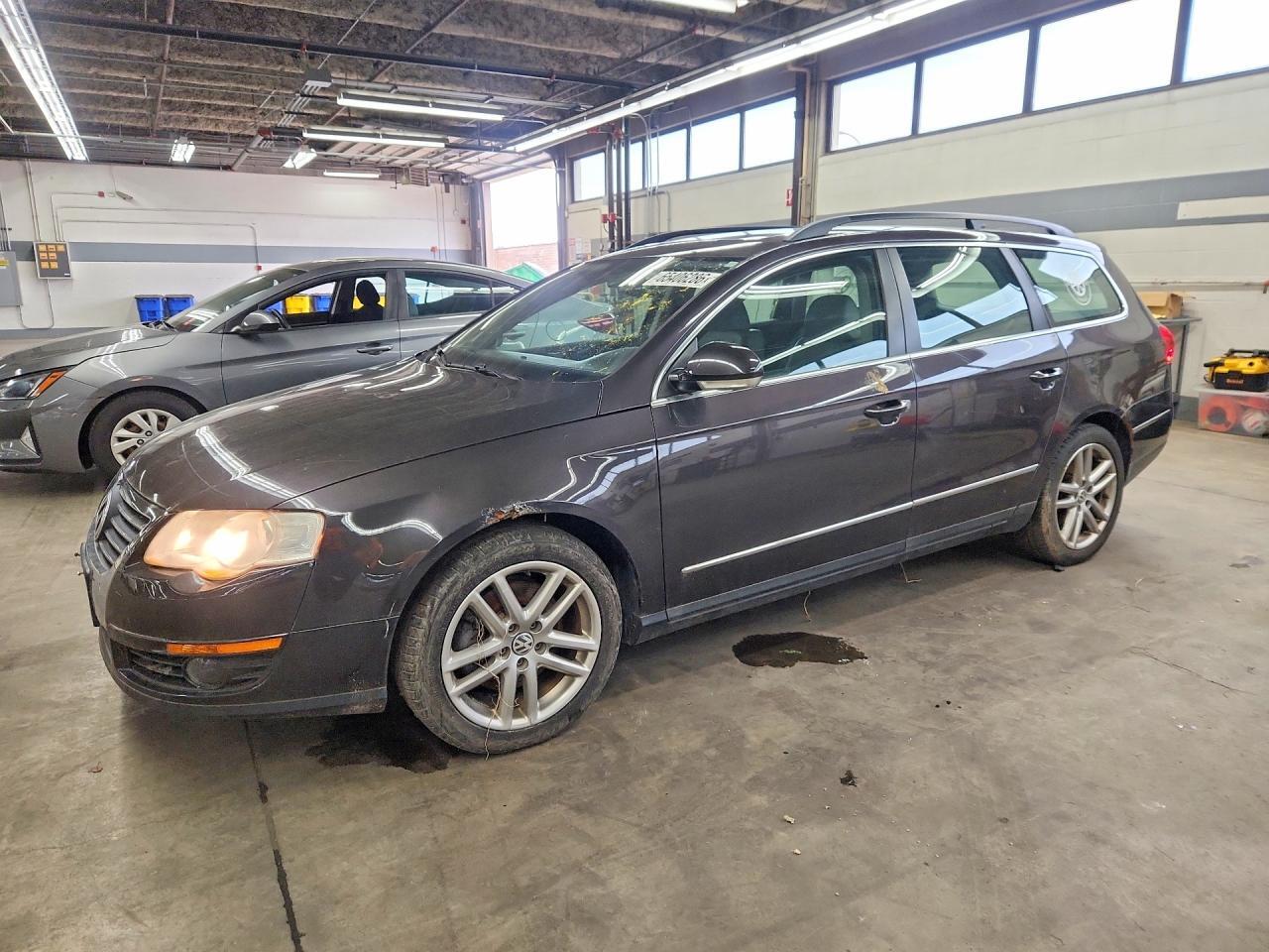 2008 VOLKSWAGEN PASSAT WVWTK93C88E108768