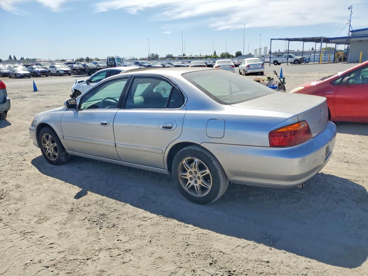 1999 ACURA 3.2TL — Фото 2 из 12