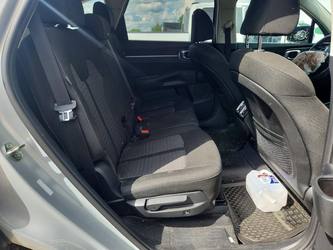 2026 KIA SORENTO LX — Фото 11 из 13