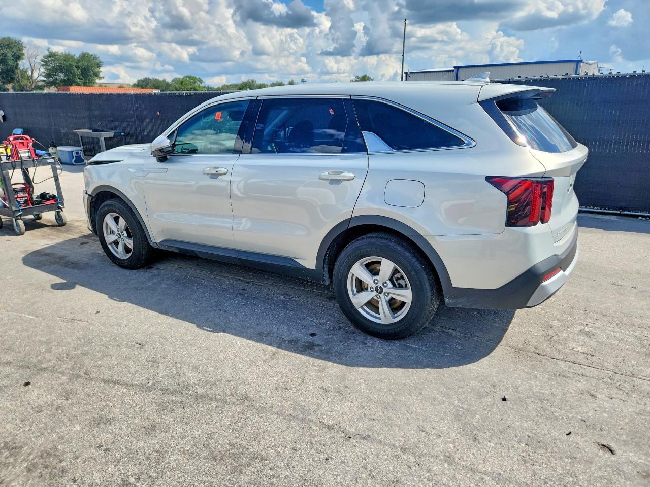 2026 KIA SORENTO LX — Фото 2 из 13