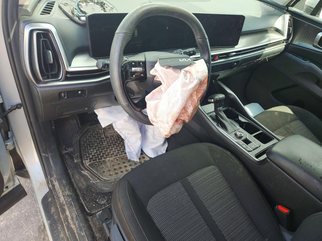 2026 KIA SORENTO LX — Фото 8 из 13