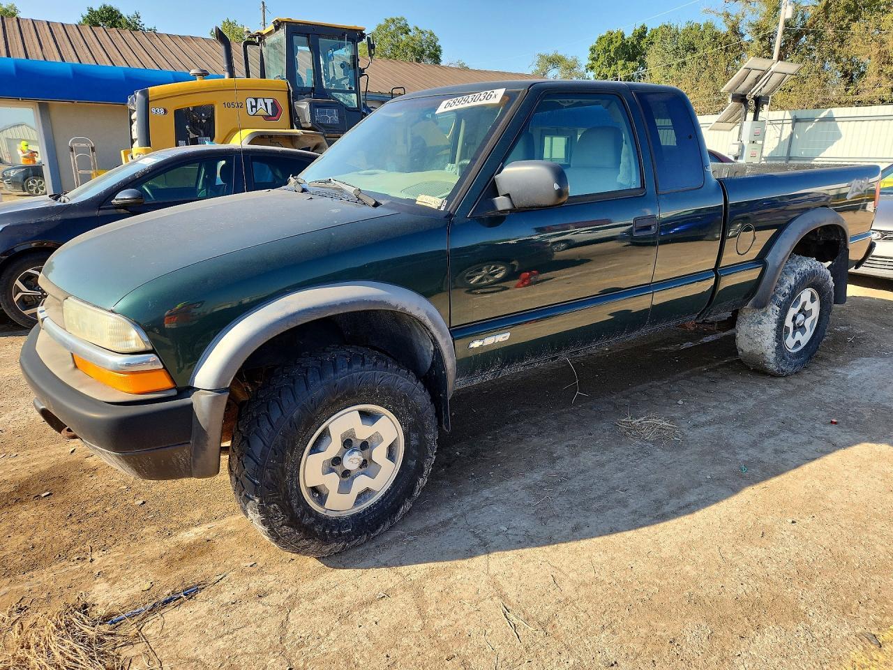 2003 CHEVROLET S TRUCK 1GCCT19X738237228