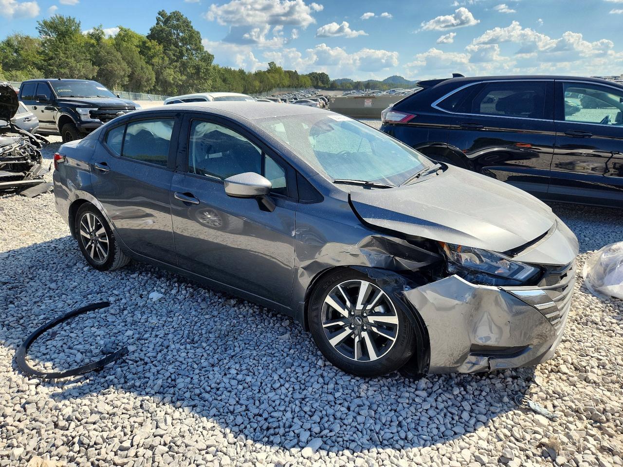 2025 NISSAN VERSA SV — Фото 4 из 13