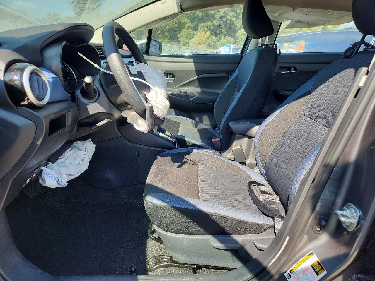 2025 NISSAN VERSA SV — Фото 7 из 13