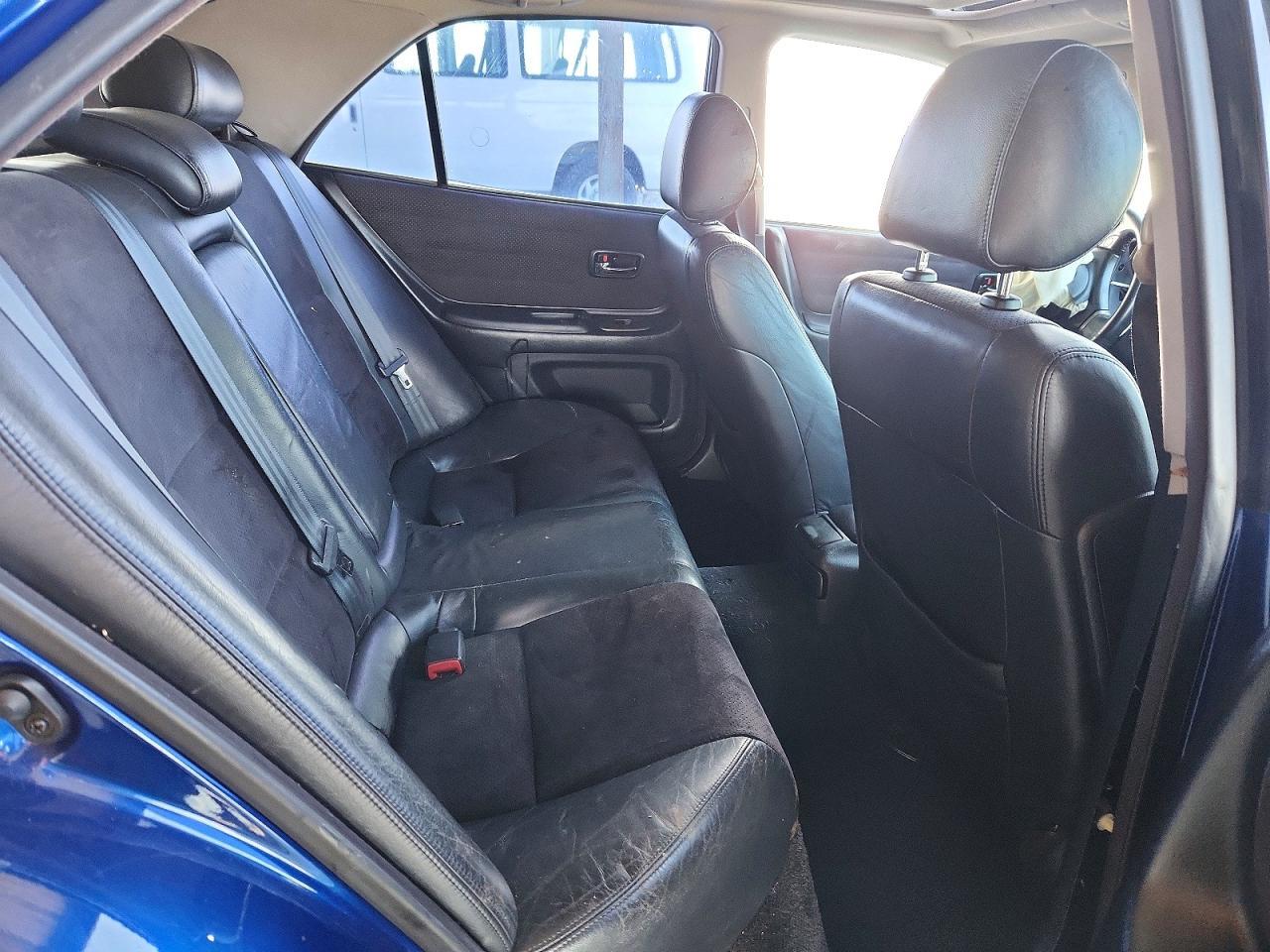 2001 LEXUS IS 300 — Фото 10 из 13