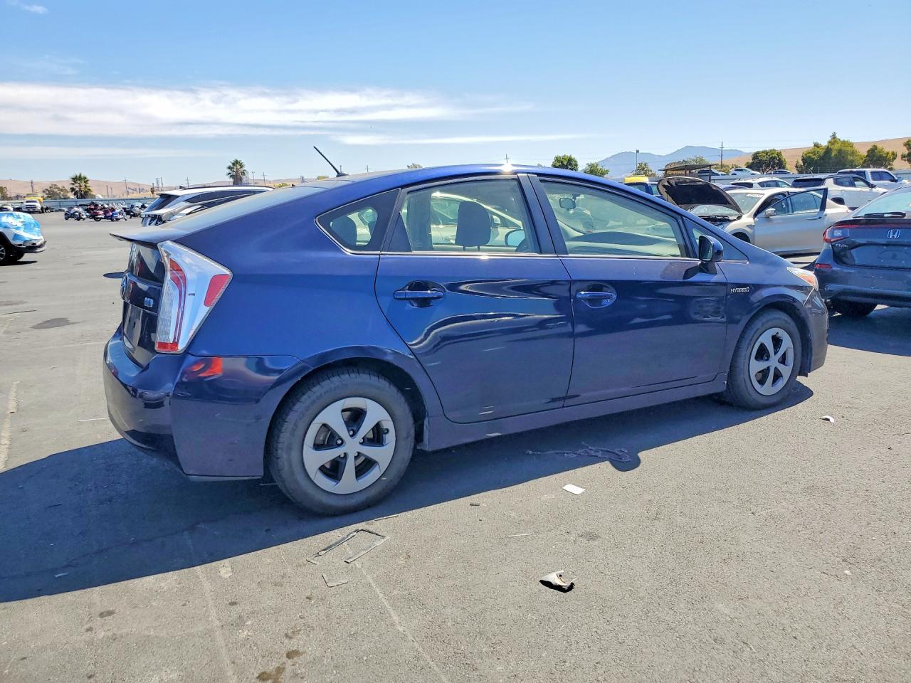 JTDKN3DU3C1512696 2012 TOYOTA PRIUS photo no. 3
