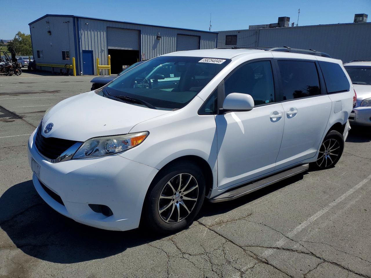2012 TOYOTA SIENNA 5TDKK3DC7CS180460