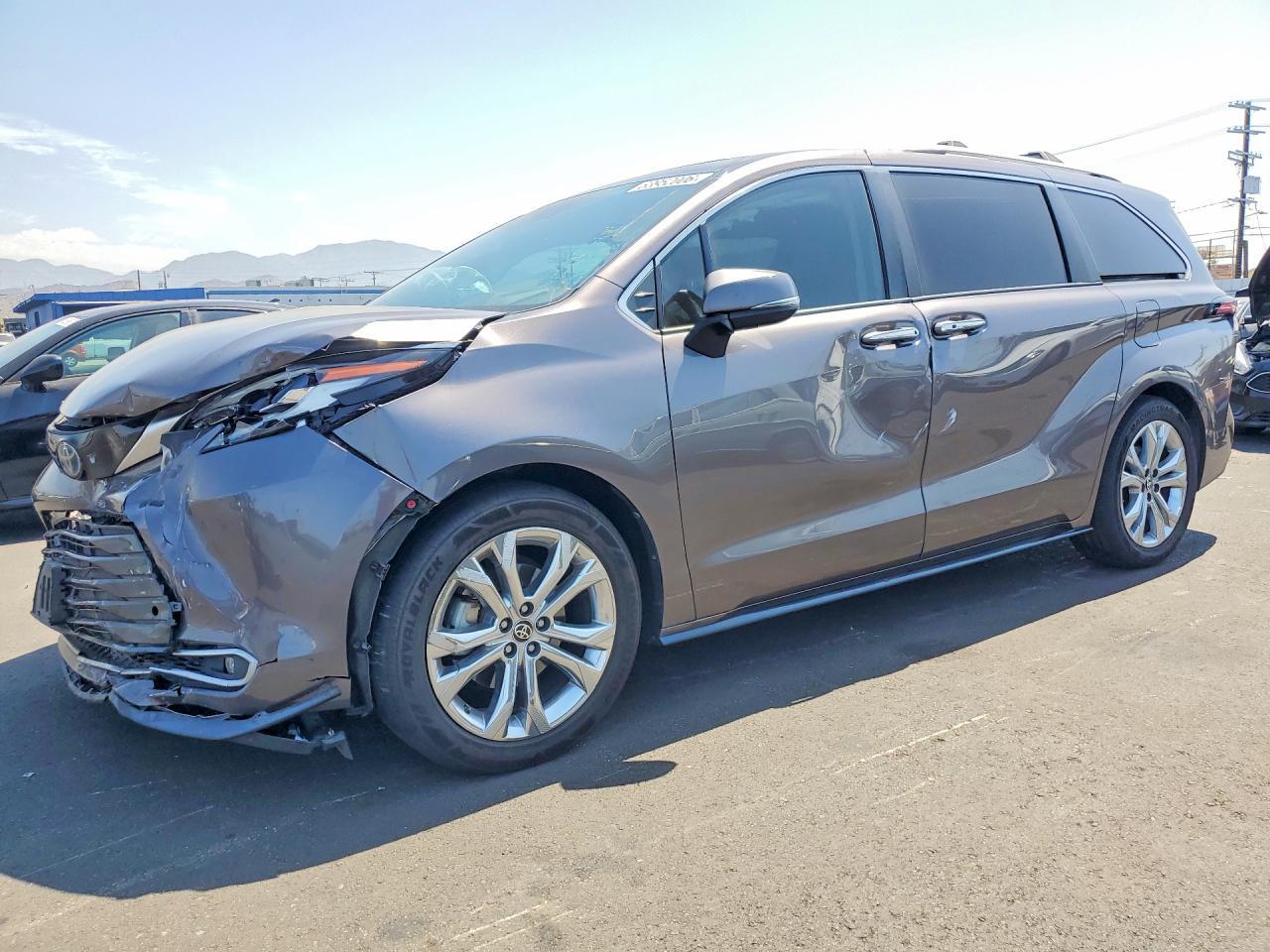 2022 TOYOTA SIENNA 5TDERKEC7NS095350