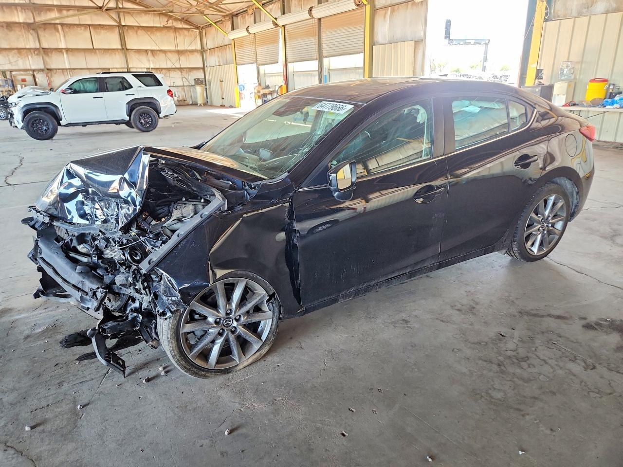 2018 MAZDA 3 3MZBN1V33JM255322